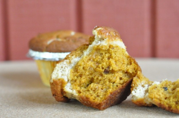 CranberryPumpkinCreamCheeseMuffins.jpg