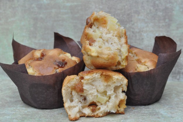 PeanutButterCaramelAppleMuffins4
