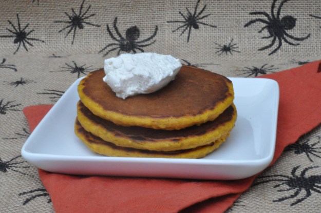 PumpkinOatmealPancakes3